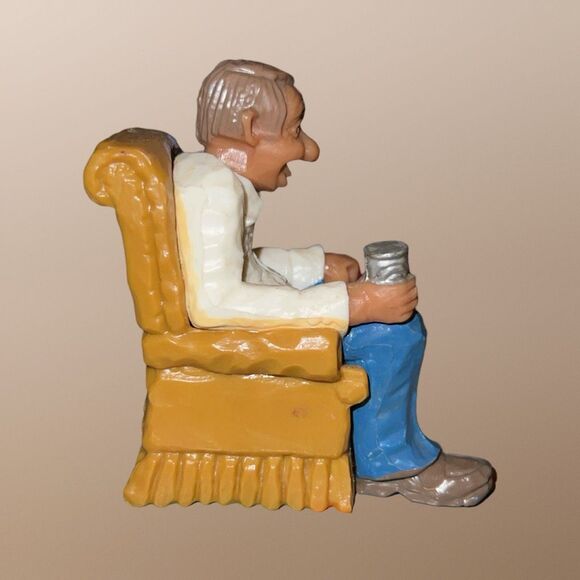 Vintage 1979 Wilton Woodridge Old Man In Chair Beer In Hand Cake Topper B10 - Picture 5 of 5